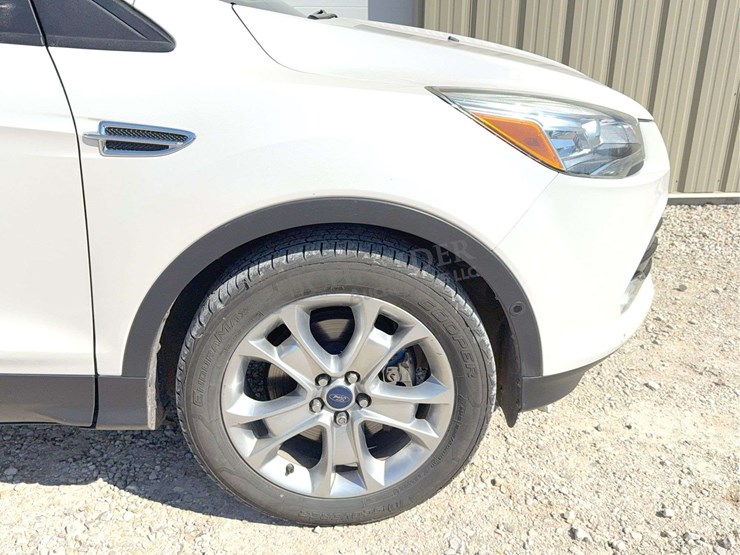 2014-ford-escape-titanium-image-13