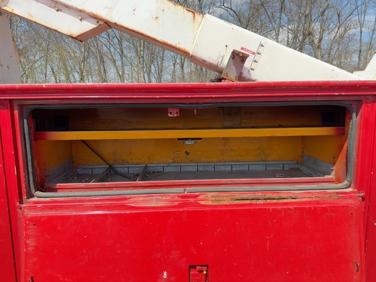 2007-ford-f750-xl-image-16