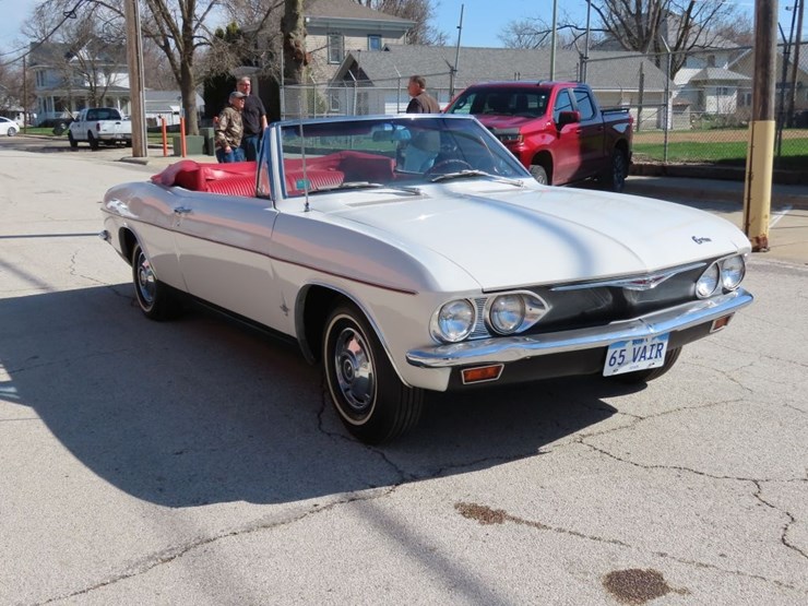 1965-chevrolet-corvair-monza-convertible-image-3