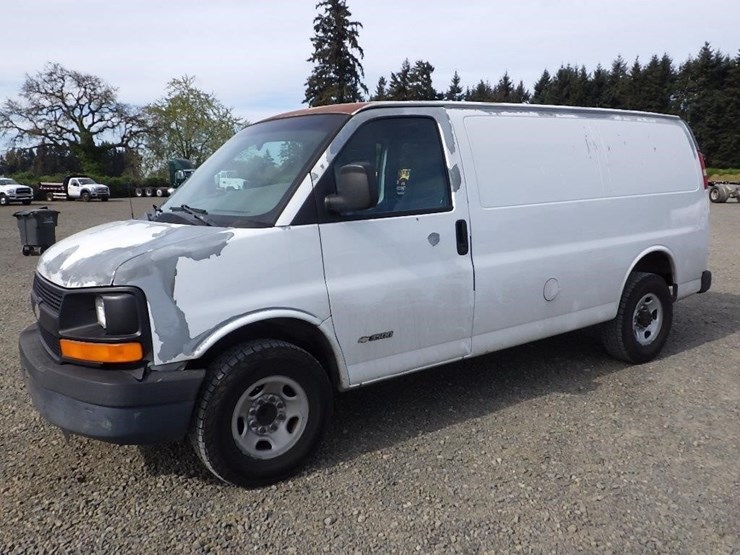 2003-chevrolet-3500-image-1