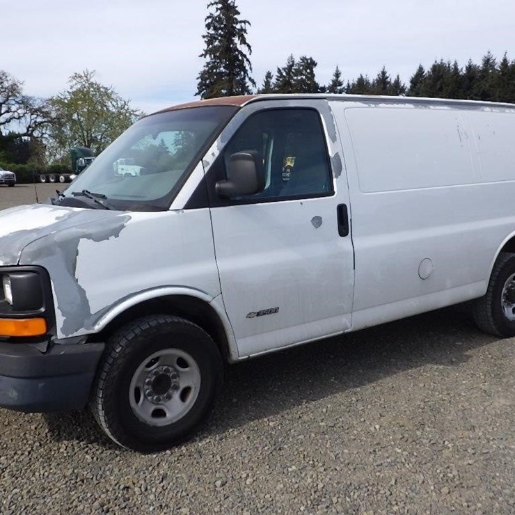 2003 CHEVROLET 3500