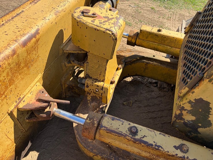 1987-caterpillar-d3b-image-2