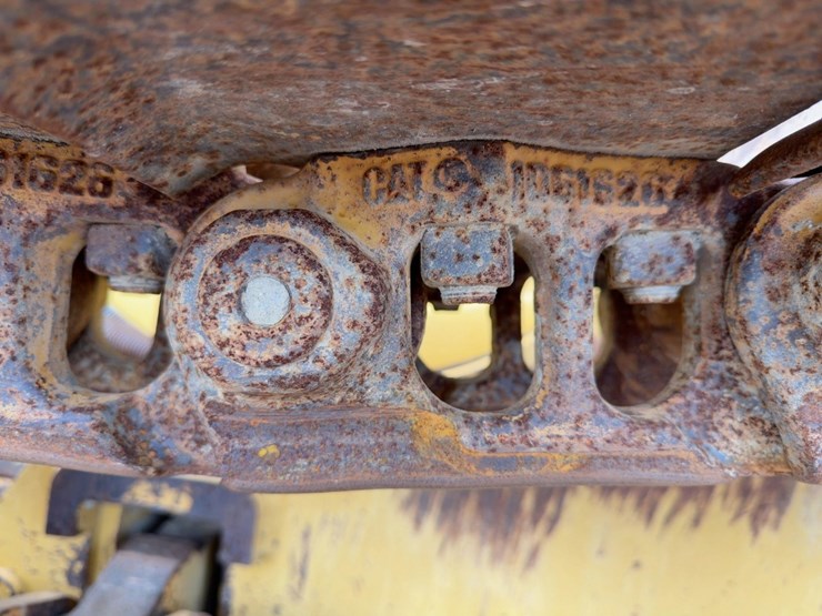 2016-caterpillar-d6k2-xl-image-25