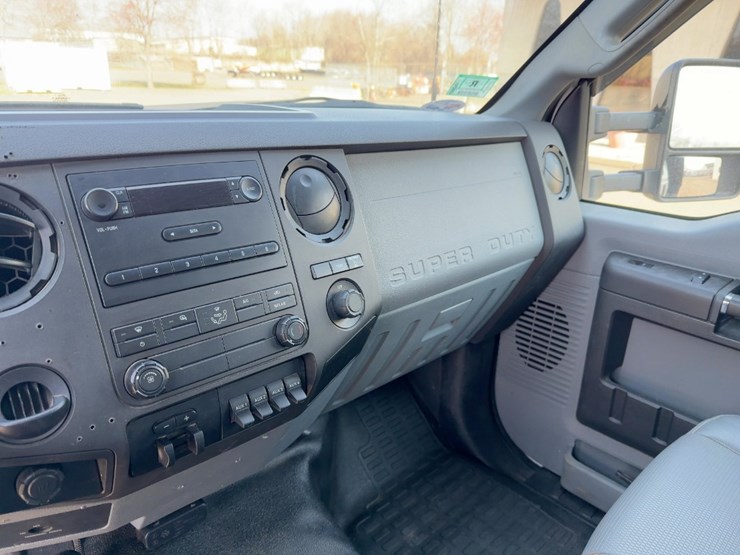 2015-ford-f350-xl-image-23