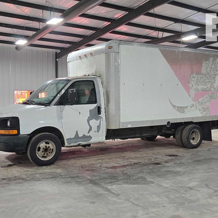 2005 GMC SAVANA G3500