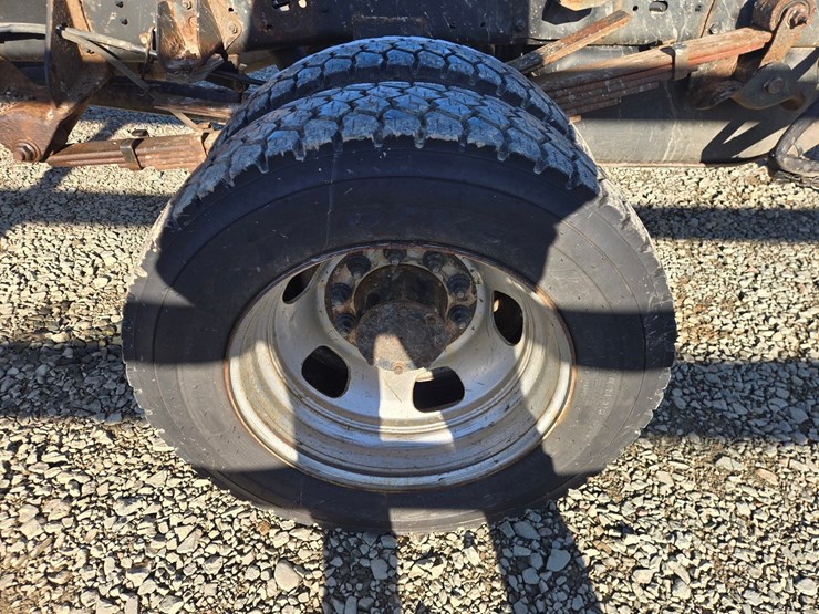 2017-massey-ferguson-8-image-74