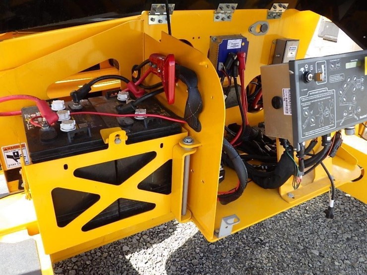 2025-haulotte-5533a-s/a-towable-boom-lift-image-10