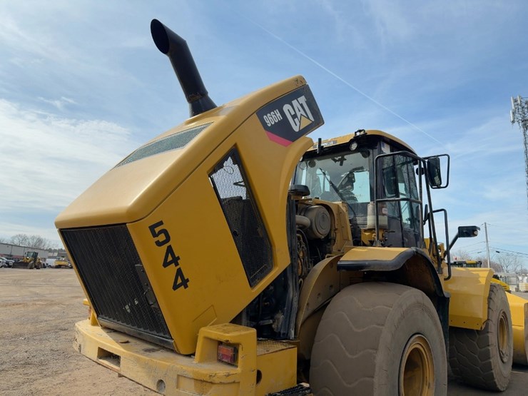 2010-caterpillar-966h-image-23