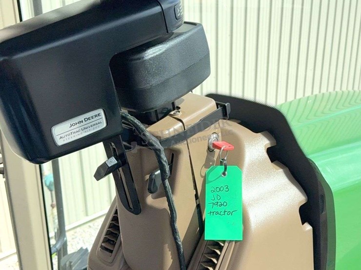 john-deere-200-image-88