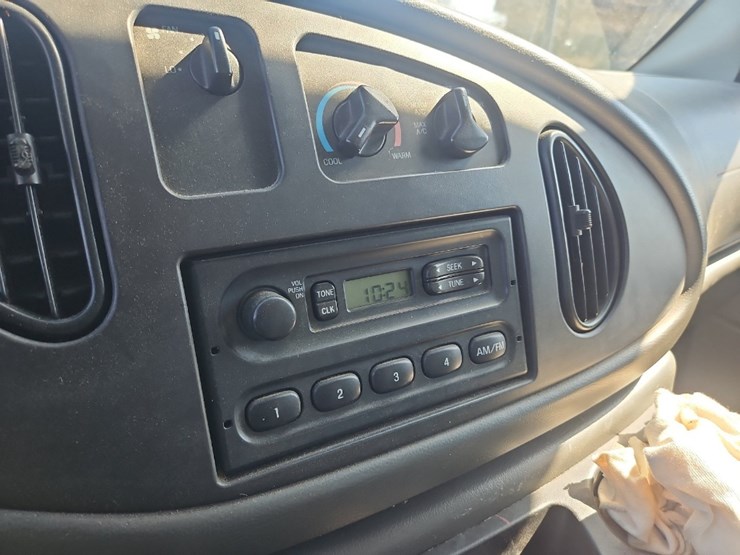 2005-ford-e450-image-32