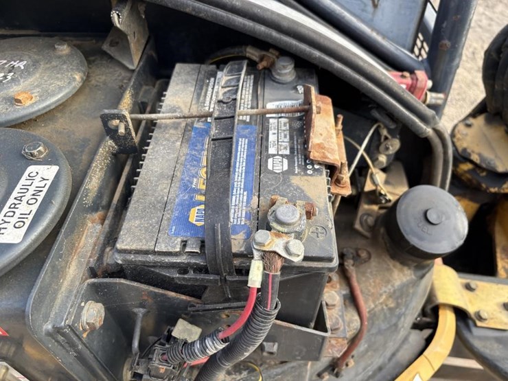 2006-deere-27d-image-35