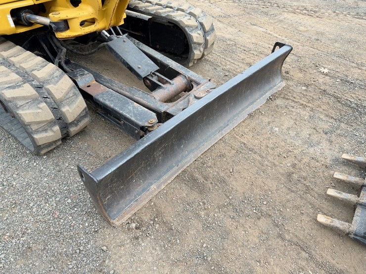 2017-caterpillar-305e2-cr-image-17