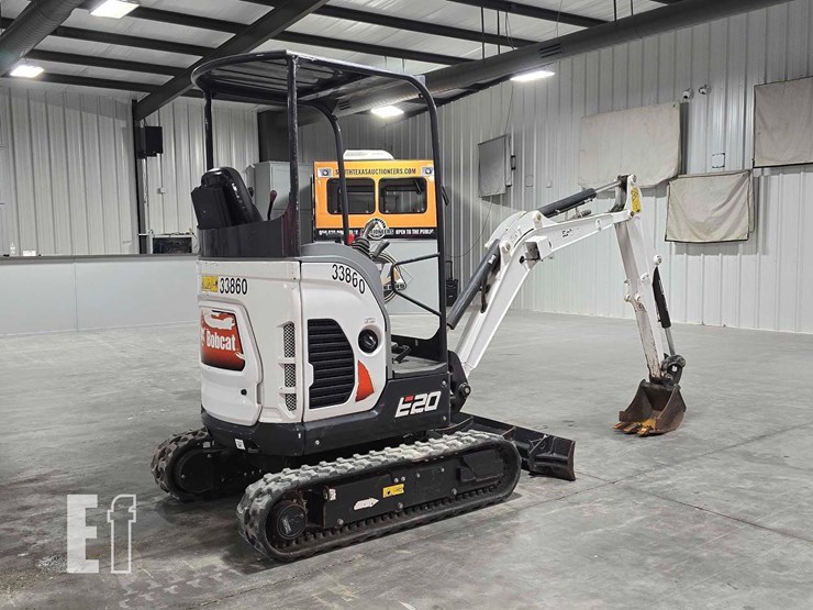 2022-bobcat-e20-image-3