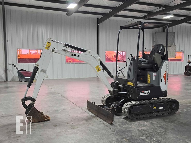 2022-bobcat-e20-image-1