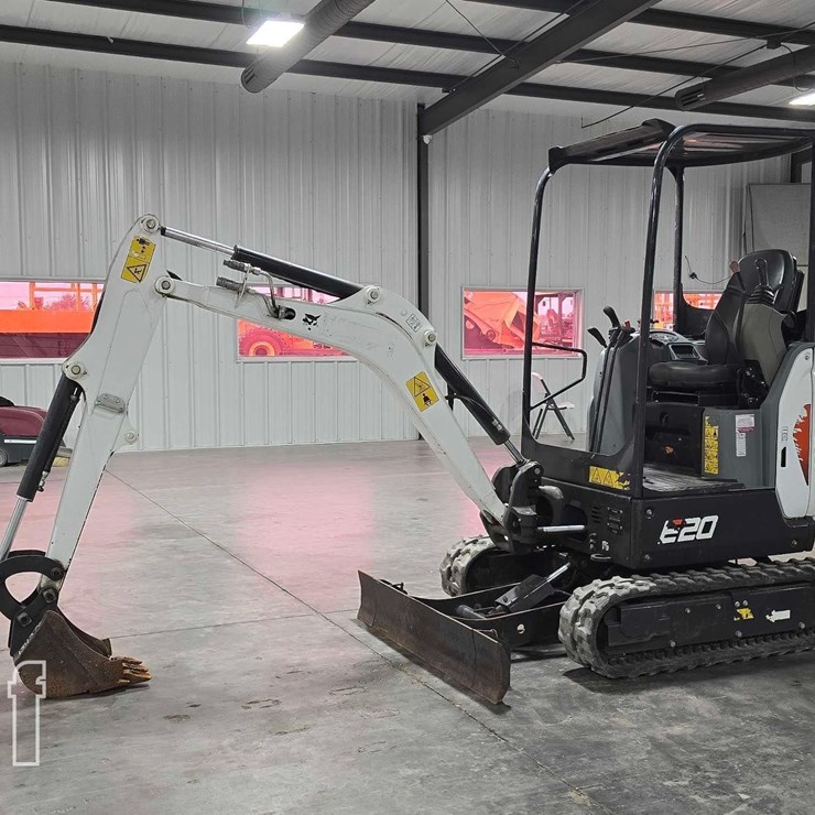 2022 BOBCAT E20