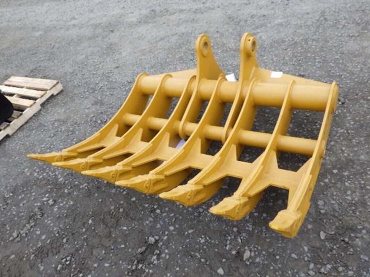 caterpillar-320-image-1