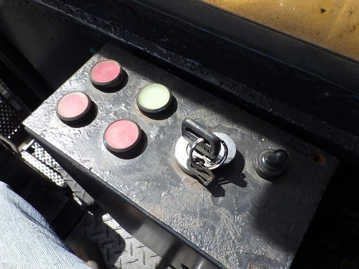 komatsu-pc28uu-image-34