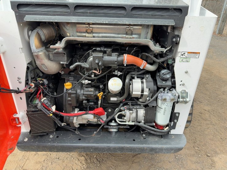 2024-bobcat-t770-image-18