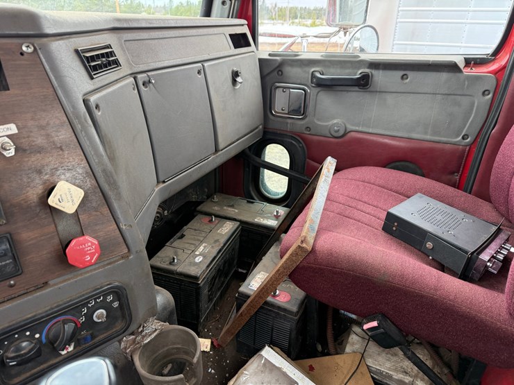 1999-western-star-5864ss-image-47