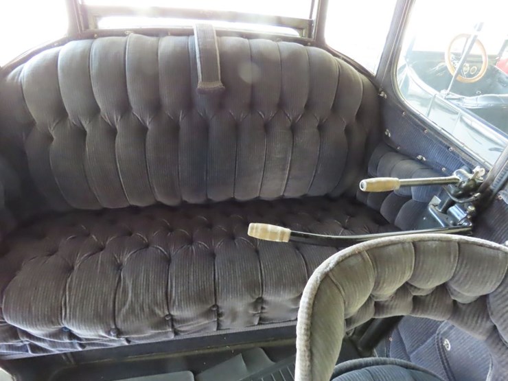 1918-detroit-model-74-brougham-electric-car-image-31