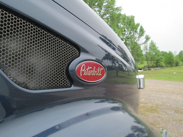 2008-peterbilt-387-image-18