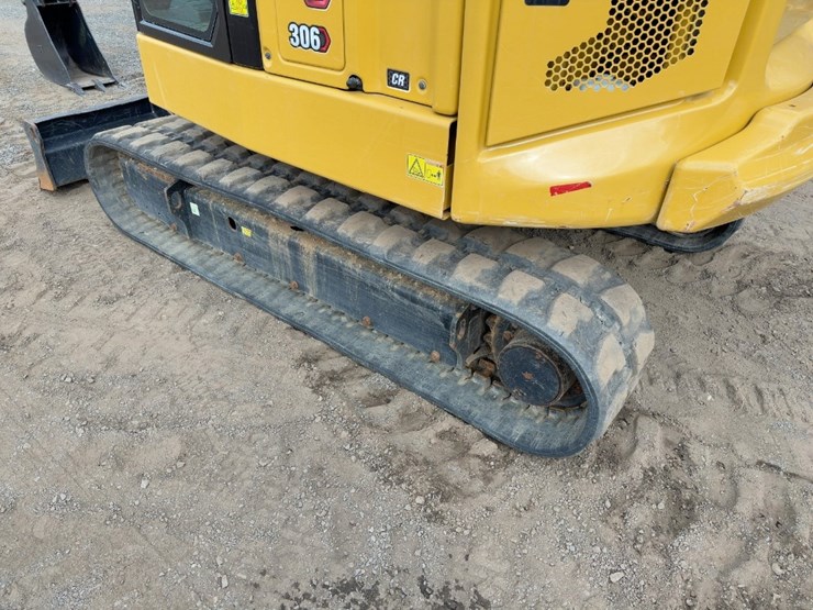 2022-caterpillar-306-image-22