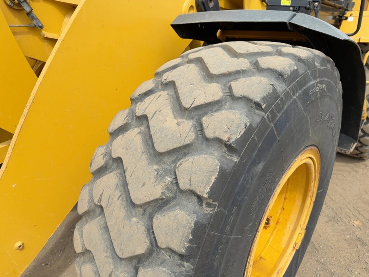 2016-caterpillar-938m-image-16