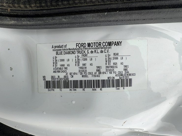 2013-ford-f750-xl-image-29