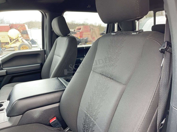 2020-ford-f150-image-35