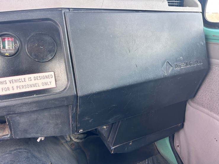 #1008-•-international-cab-and-chassis-image-52