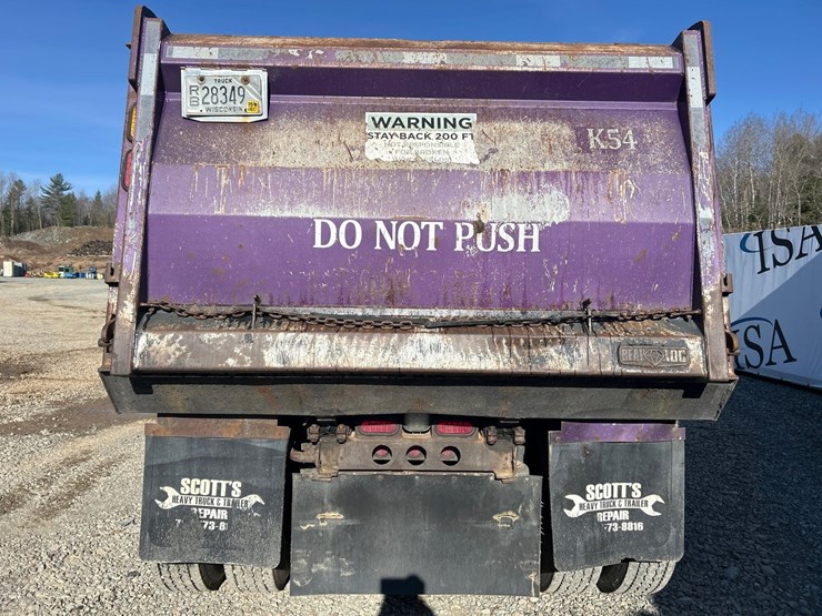 2010-massey-ferguson-8-image-4