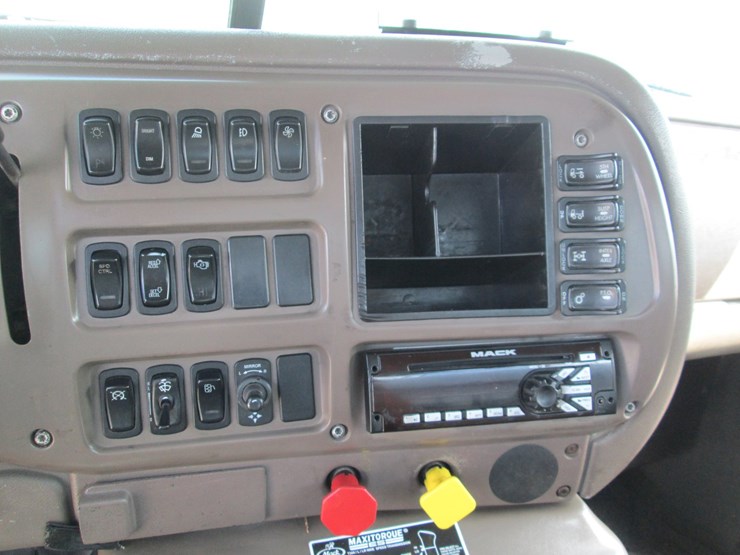 2007-mack-chn613-image-38