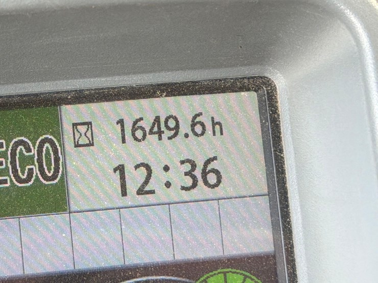 2020-hitachi-zx200-image-29