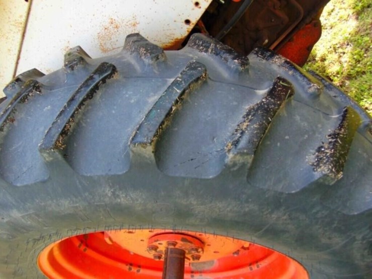 case-2090-tractor-image-6