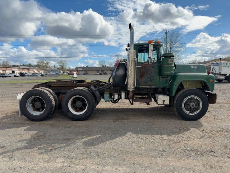 1990-mack-rd688s-image-6