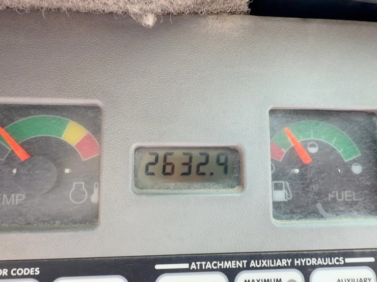 2006-bobcat-s130-image-21