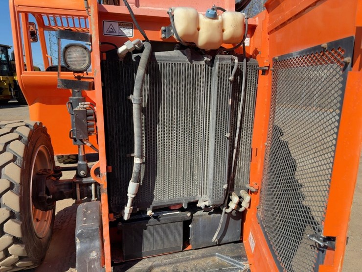 2016-sky-trak-6042-image-15