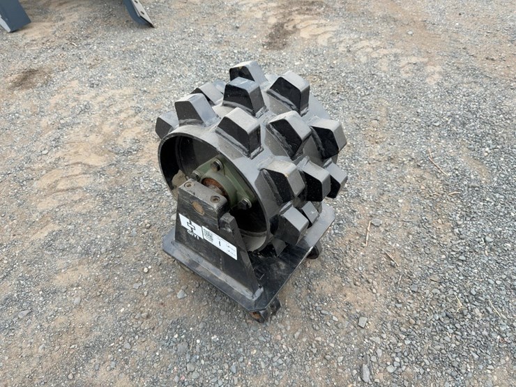 caterpillar-307-image-2