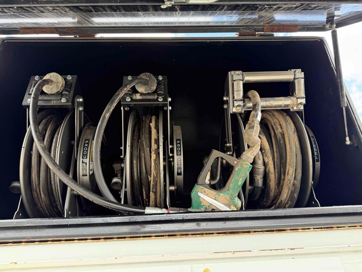 2019-peterbilt-337-image-10