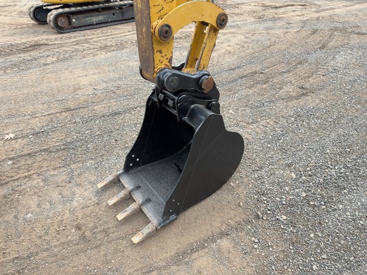 2017-caterpillar-305e2-cr-image-9