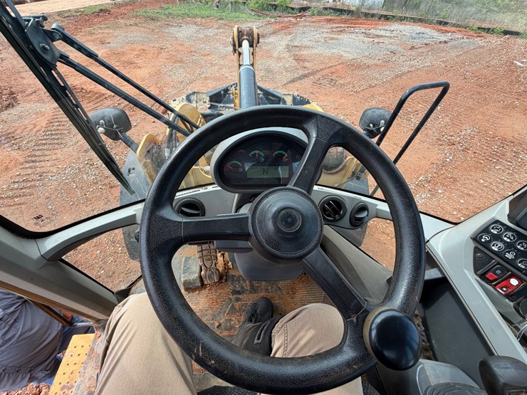 2016-caterpillar-926m-image-23