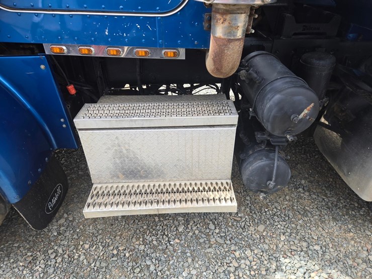 1991-peterbilt-357-image-17