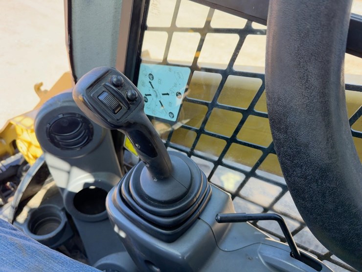 2019-caterpillar-272d2-image-20