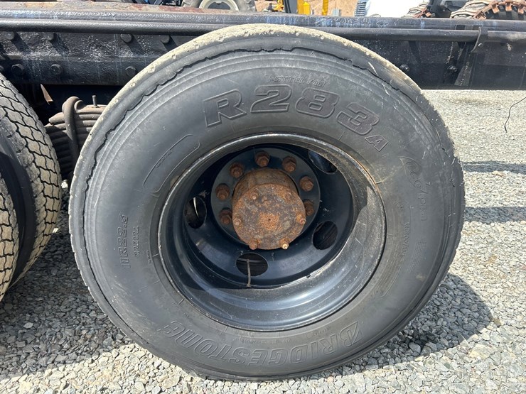 1999-mack-cl713-image-79