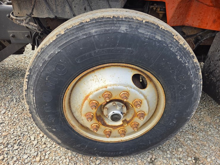 2002-international-7300-image-70