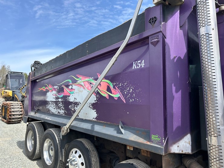 2010-massey-ferguson-8-image-16