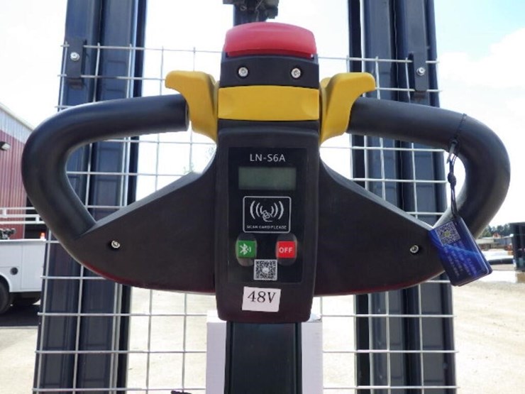 2026-sdlool-st1500-electric-stacker-truck-image-8