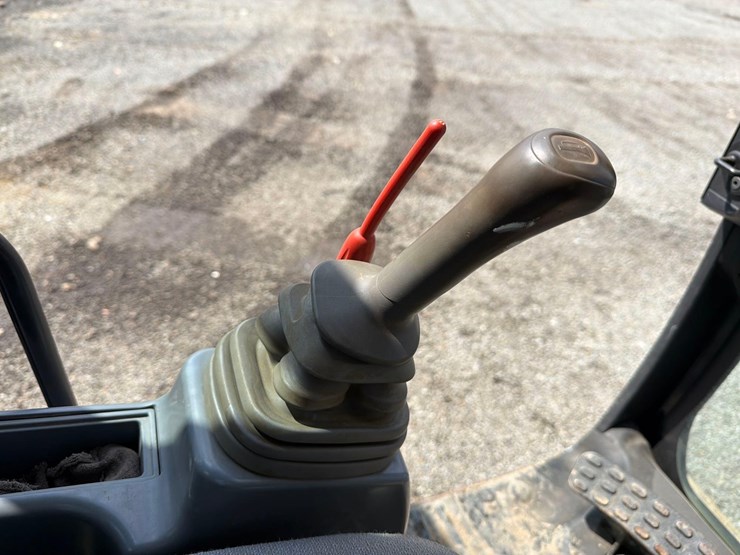 2019-hitachi-zx120-6-image-29