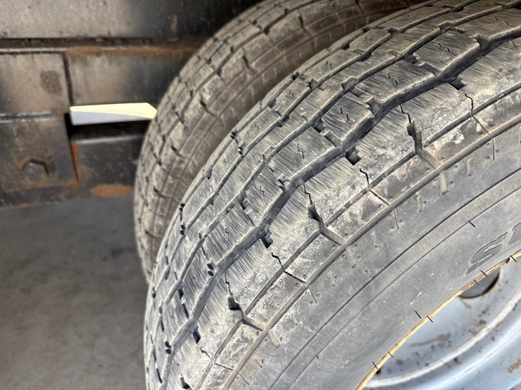 2018-massey-ferguson-8-image-27