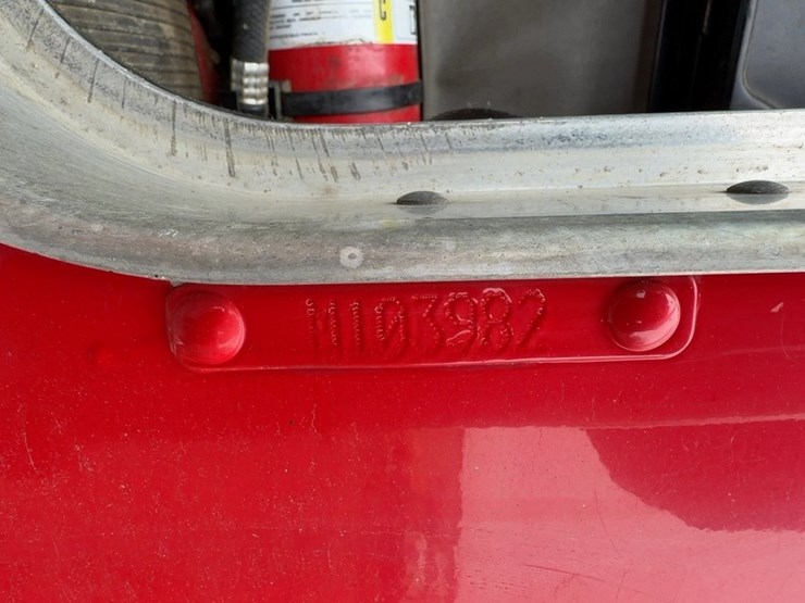 2005-kenworth-t300-image-34